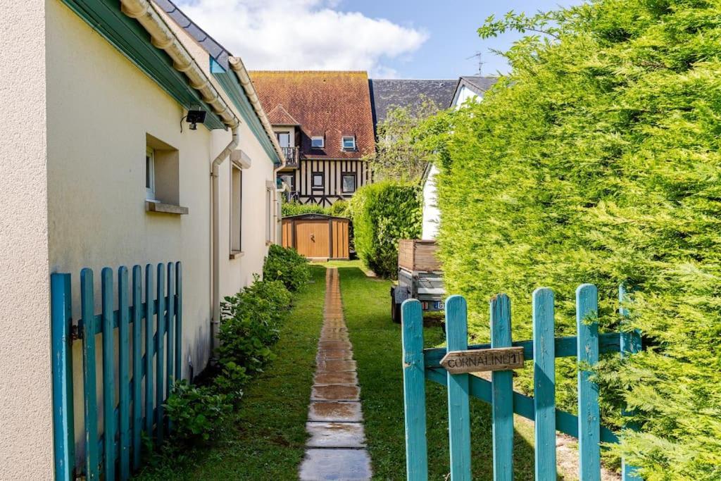 La Cornaline 1 Villa Кабур Екстериор снимка